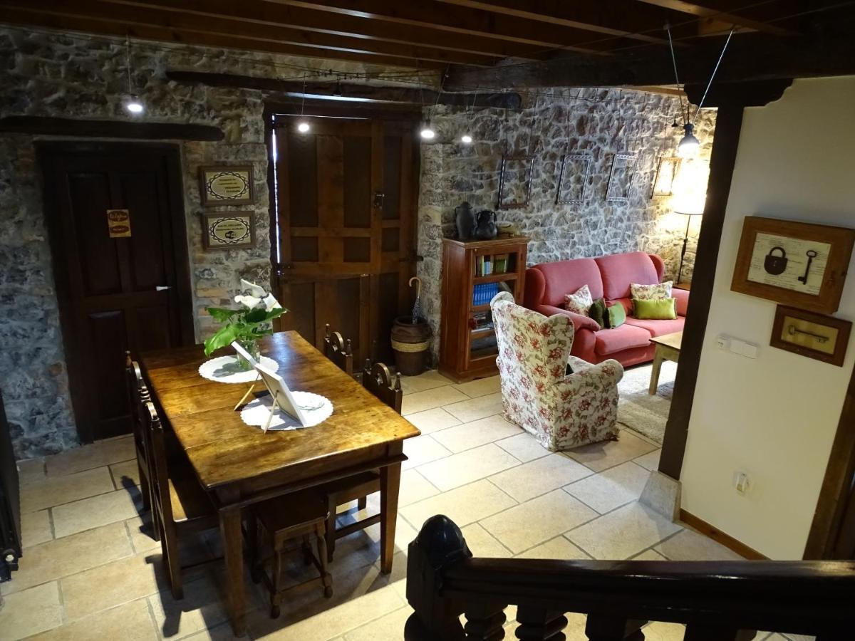 El Colladin Guest House Llerices Exterior photo