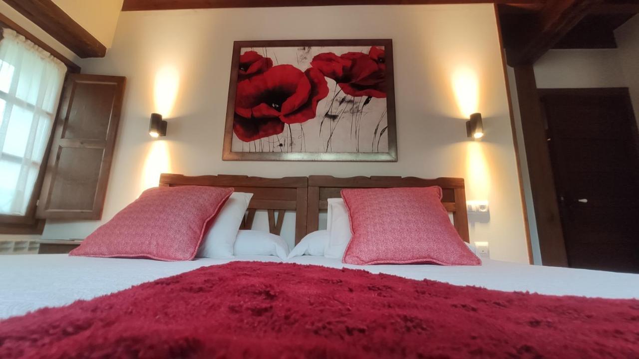 El Colladin Guest House Llerices Exterior photo