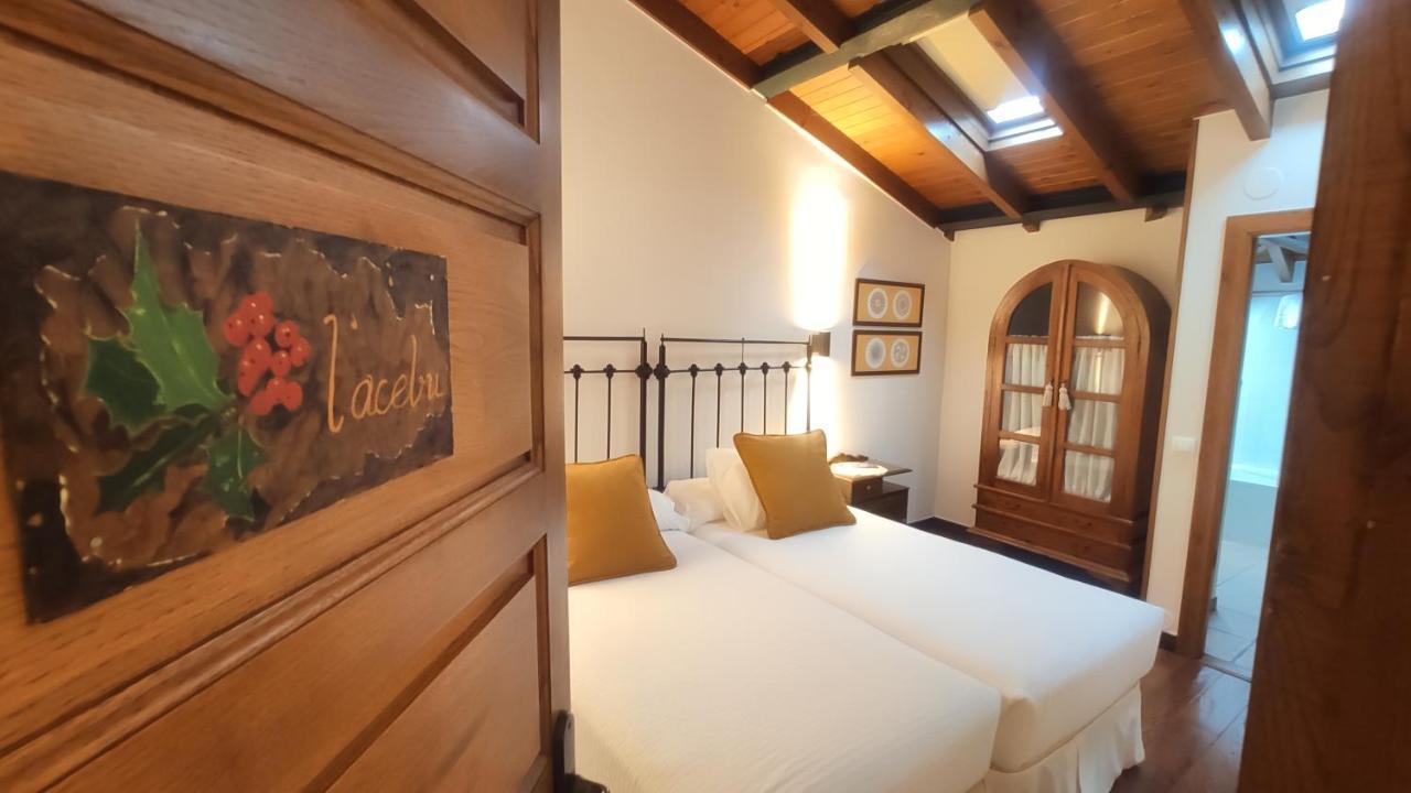 El Colladin Guest House Llerices Exterior photo